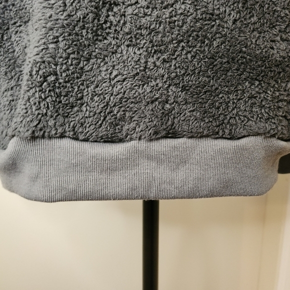 Grey teddy sweatshirt - Picture 8 of 11